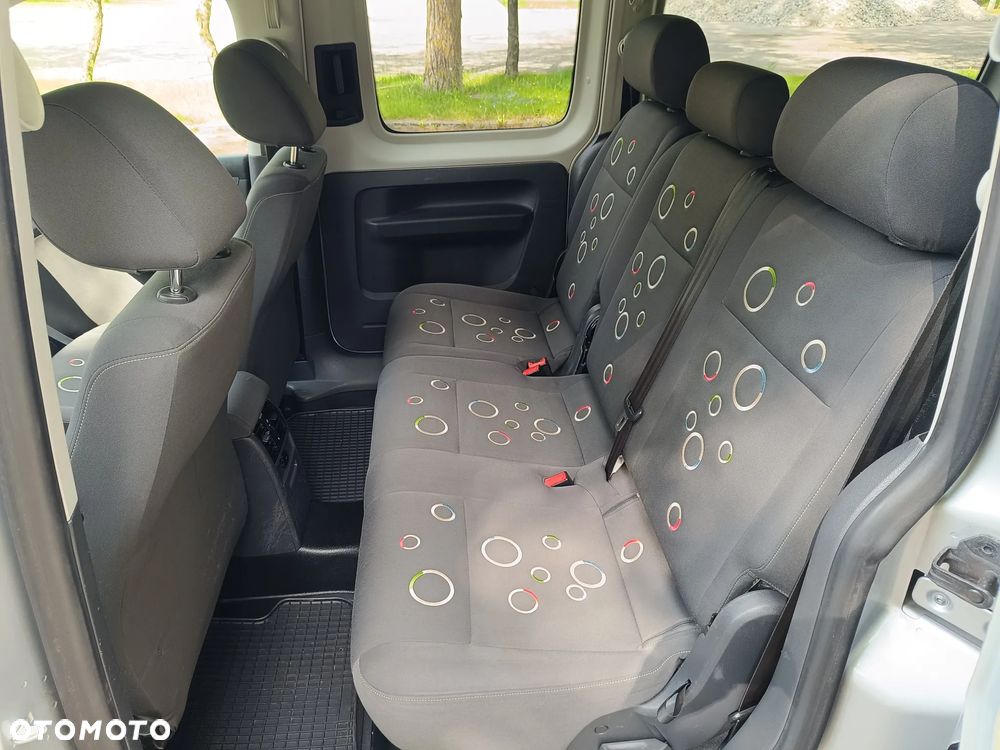 Volkswagen Caddy - 12