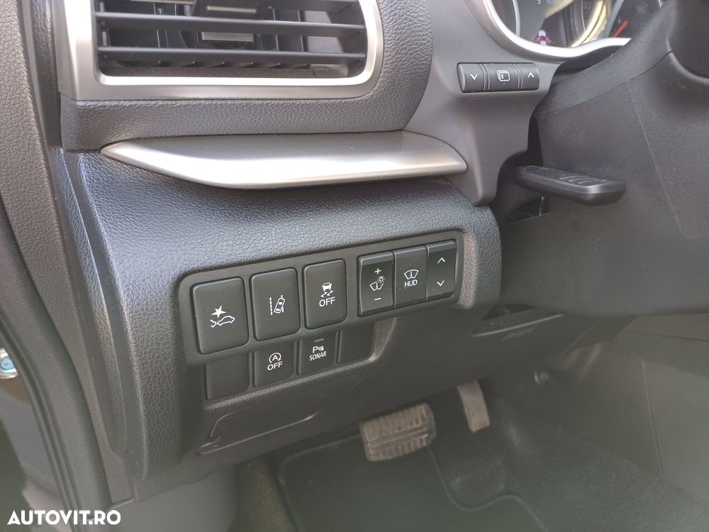 Mitsubishi Eclipse-Cross 1.5-litre 16-valve DOHC MIVEC 4X4 Instyle+ Aut. - 9