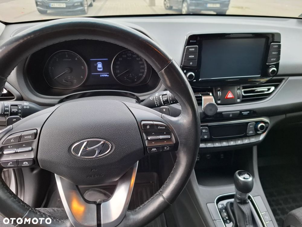 Hyundai i30 1.6 D Comfort DCT - 13