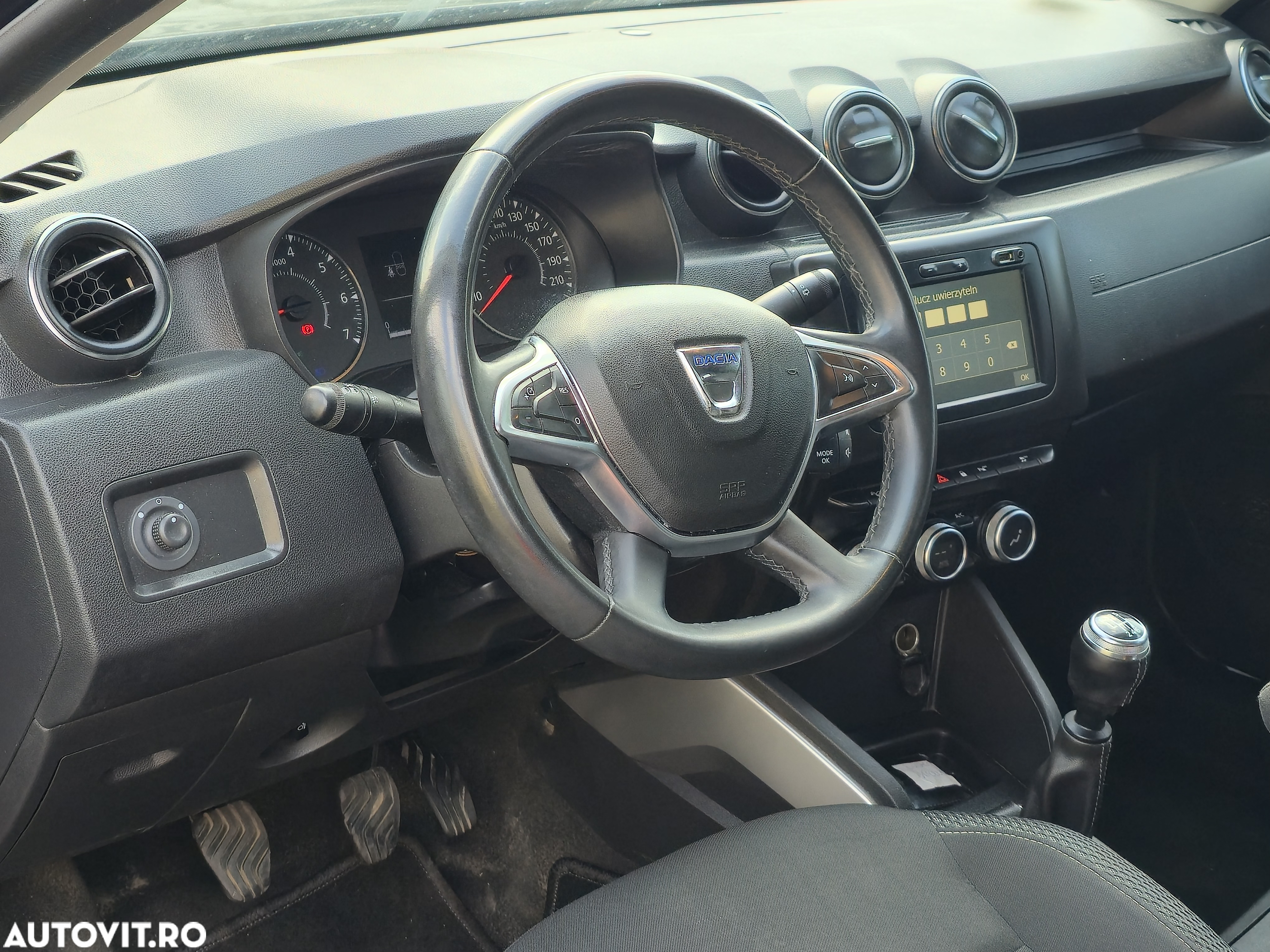 Dacia Duster 1.5 dCi 4WD Prestige jante 17" - 15