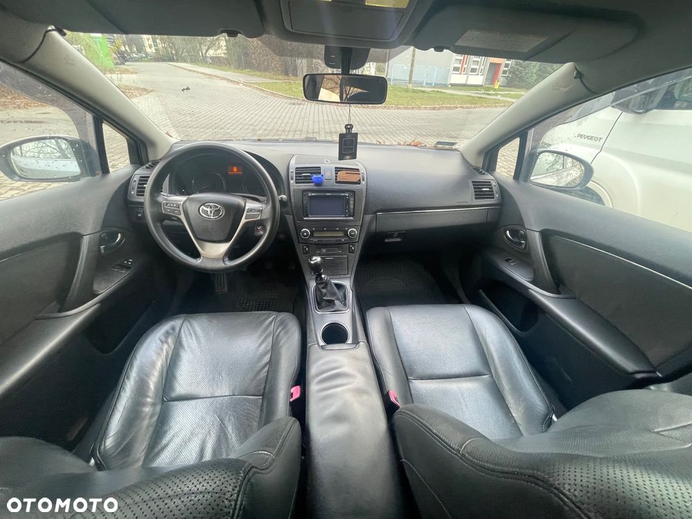 Toyota Avensis - 6