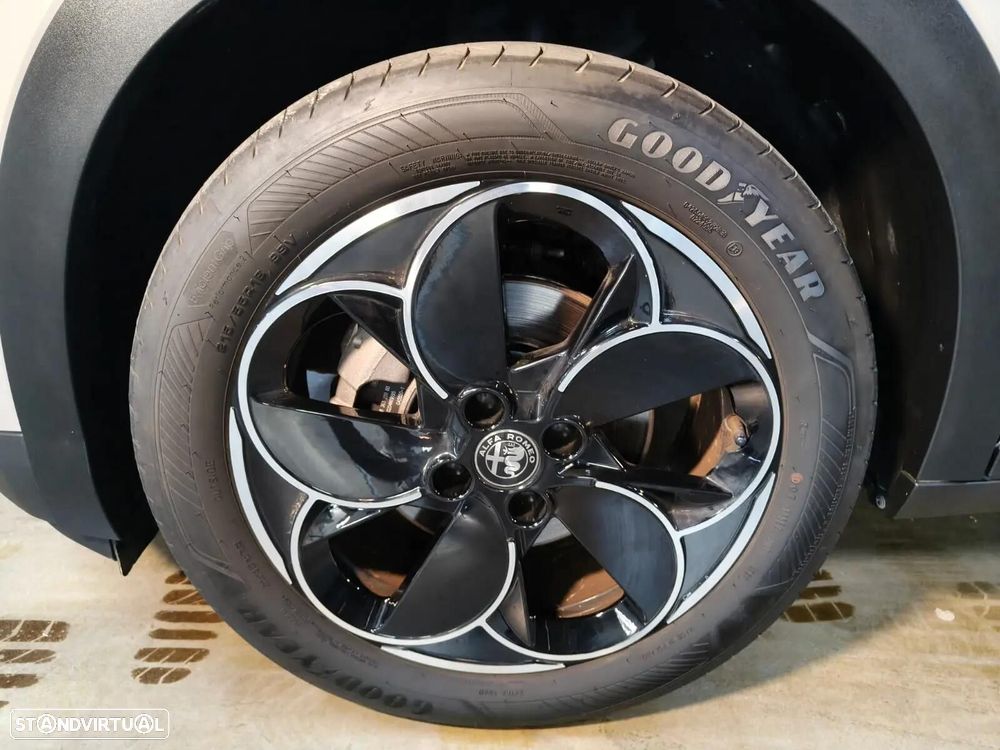 Alfa Romeo Junior Elletrica 50 kWh - 29