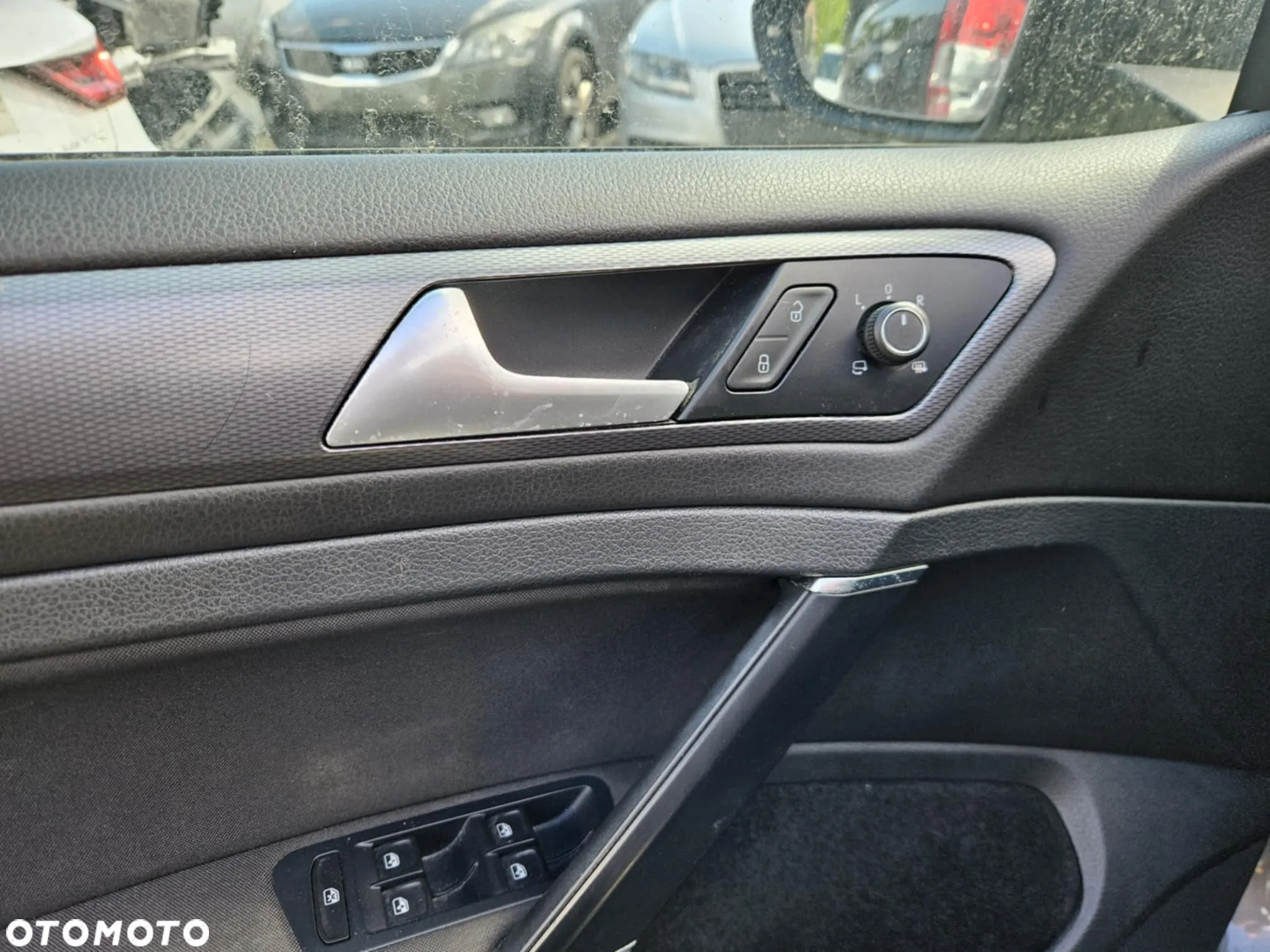 Volkswagen Golf 2.0 BlueTDI Cup - 11