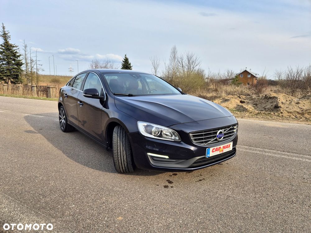 Volvo S60 D2 Momentum - 17