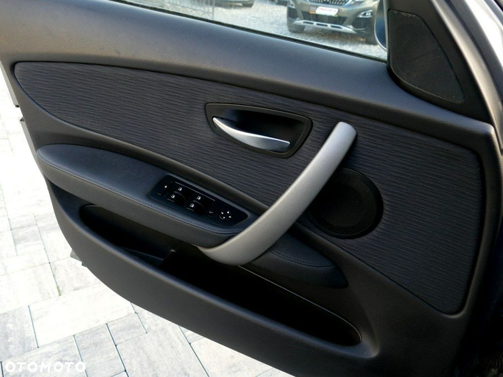 BMW Seria 1 118d Sport Line - 25