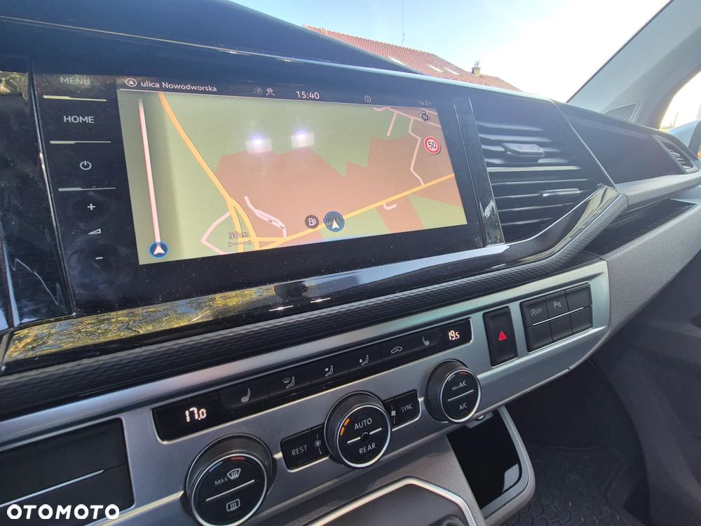 Volkswagen Caravelle - 12