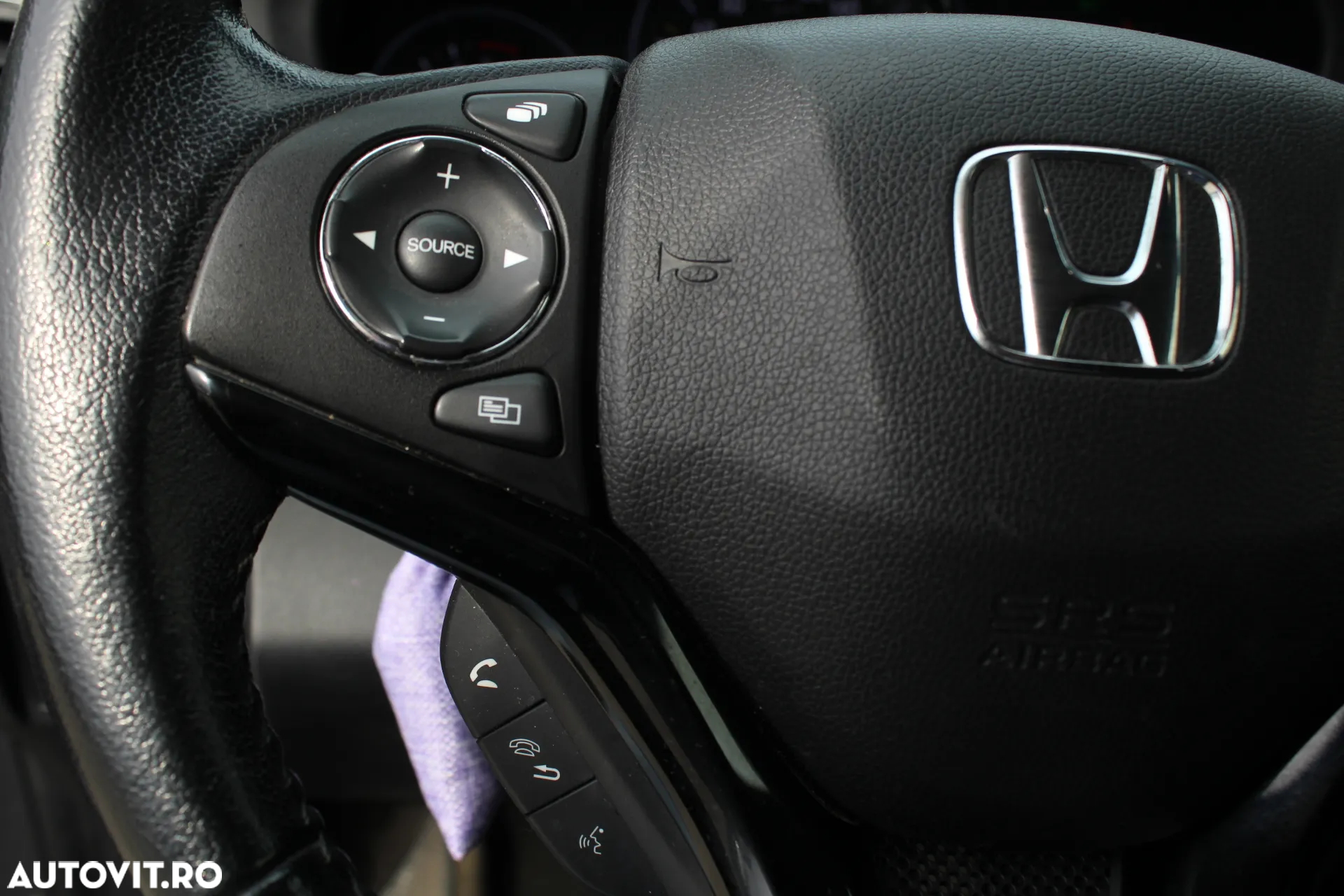 Honda HR-V 1.5 i-VTEC 4x2 CVT Elegance - 5