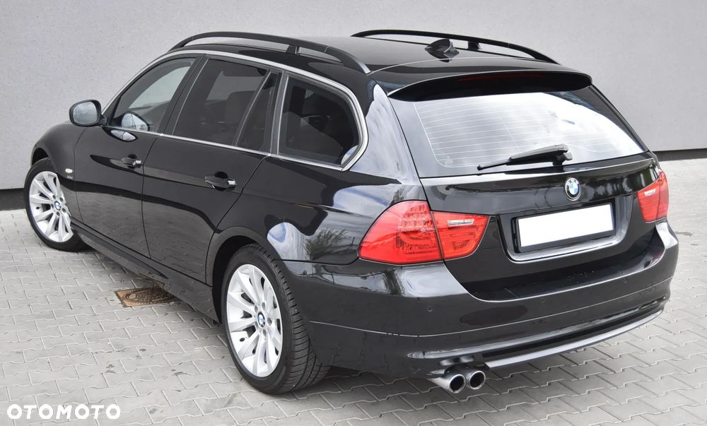 BMW Seria 3 325i xDrive Edition Exclusive - 10