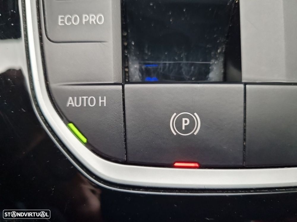BMW 116 d Pack Desportivo M Auto - 29