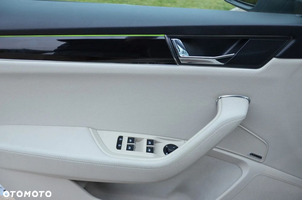 Skoda Superb 1.4 TSI Plug-In Hybrid L&K DSG - 31