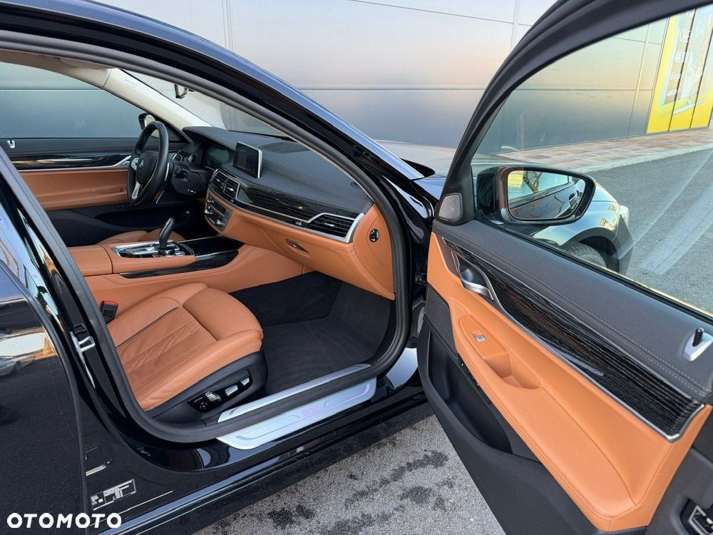 BMW Seria 7 - 22