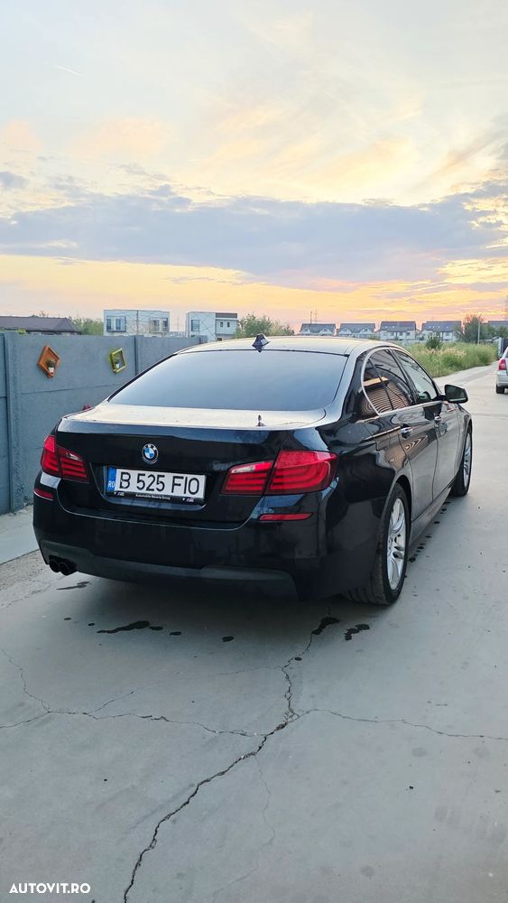 BMW Seria 5 525d Aut. Luxury Line - 14
