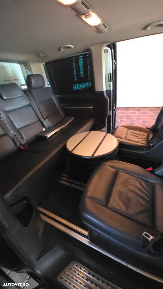 Volkswagen Multivan - 9