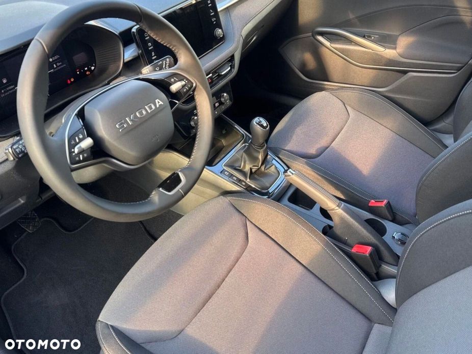 Skoda Fabia 1.0 TSI Drive - 5
