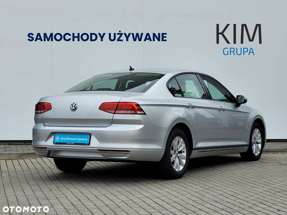 Volkswagen Passat - 2