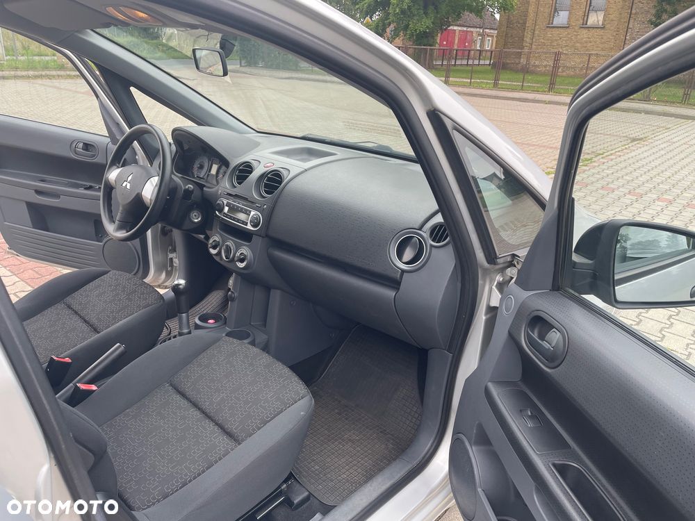 Mitsubishi Colt 1.1 Invite - 13