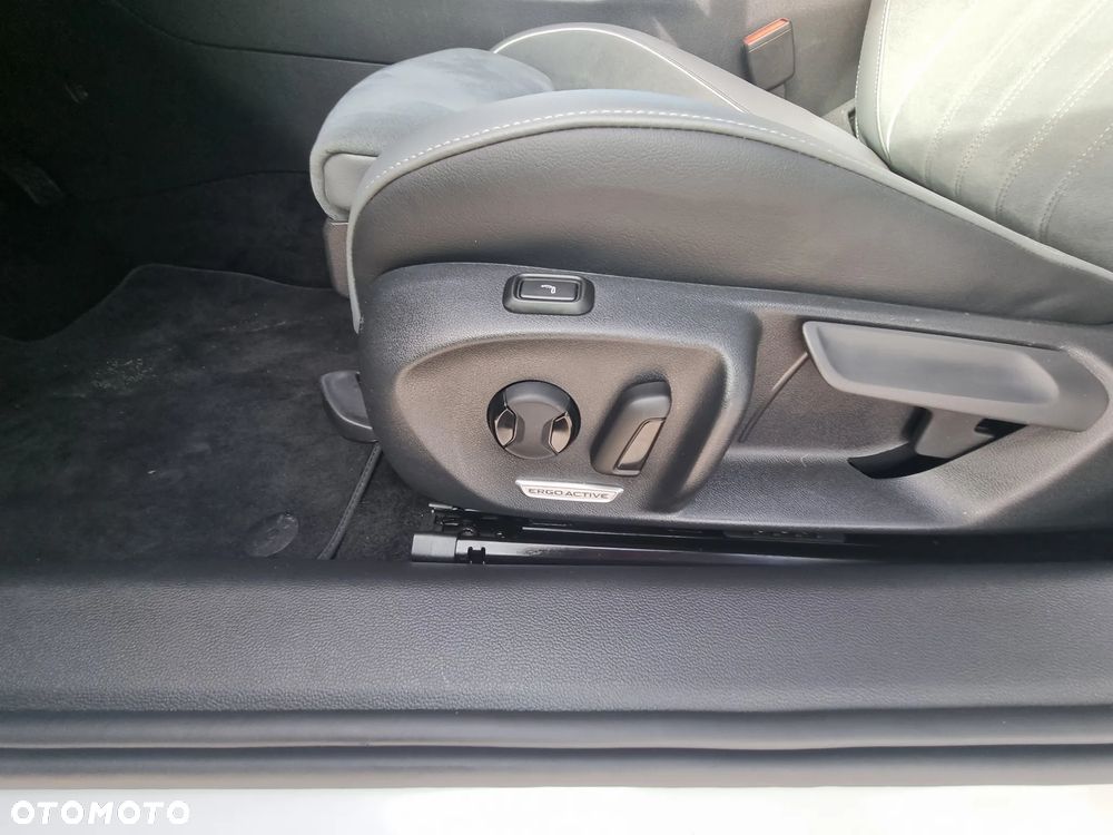 Volkswagen Passat Variant 1.5 TSI OPF DSG Business - 14