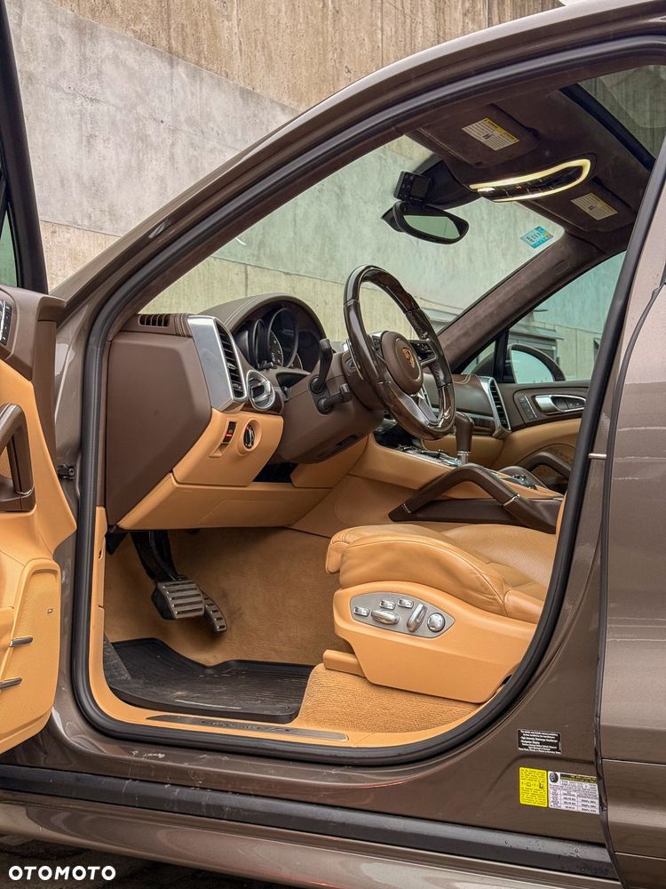 Porsche Cayenne GTS Tiptronic S - 18