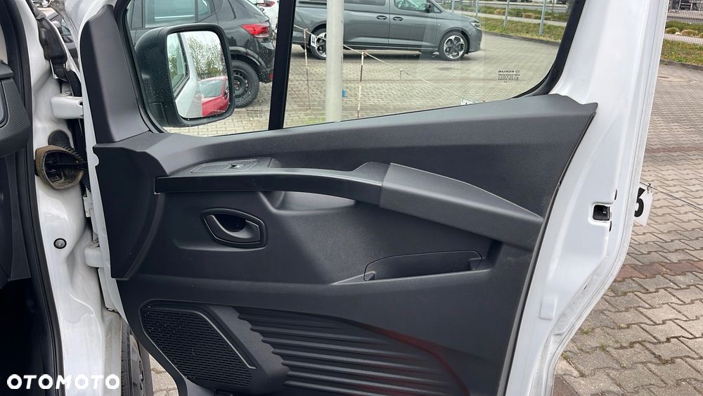 Renault Trafic - 14