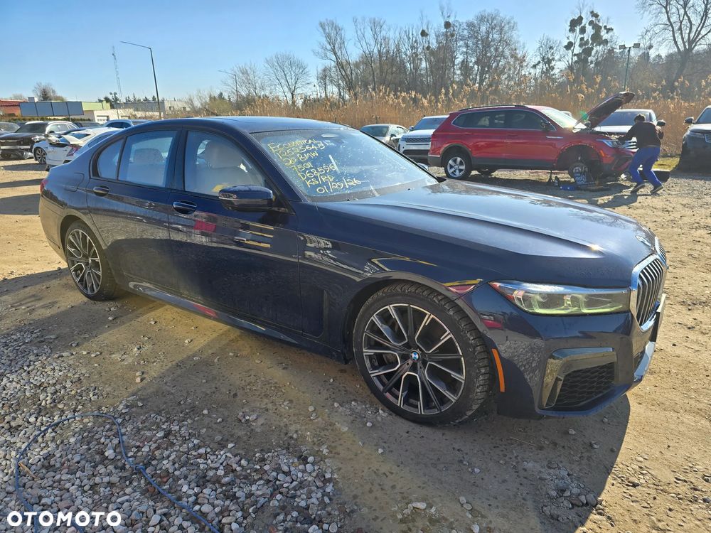 BMW Seria 7 750i xDrive - 3