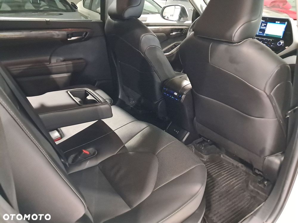 Toyota Highlander - 10