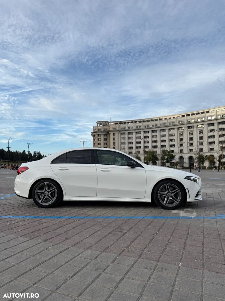 Mercedes-Benz A 250 7G-DCT AMG Line - 6