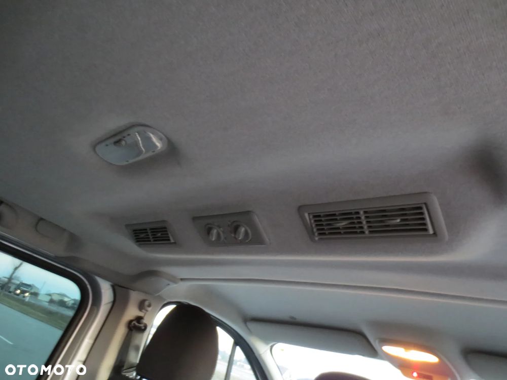 Renault Trafic - 22