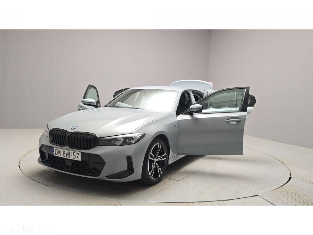 BMW Seria 3 320d xDrive mHEV M Sport - 15