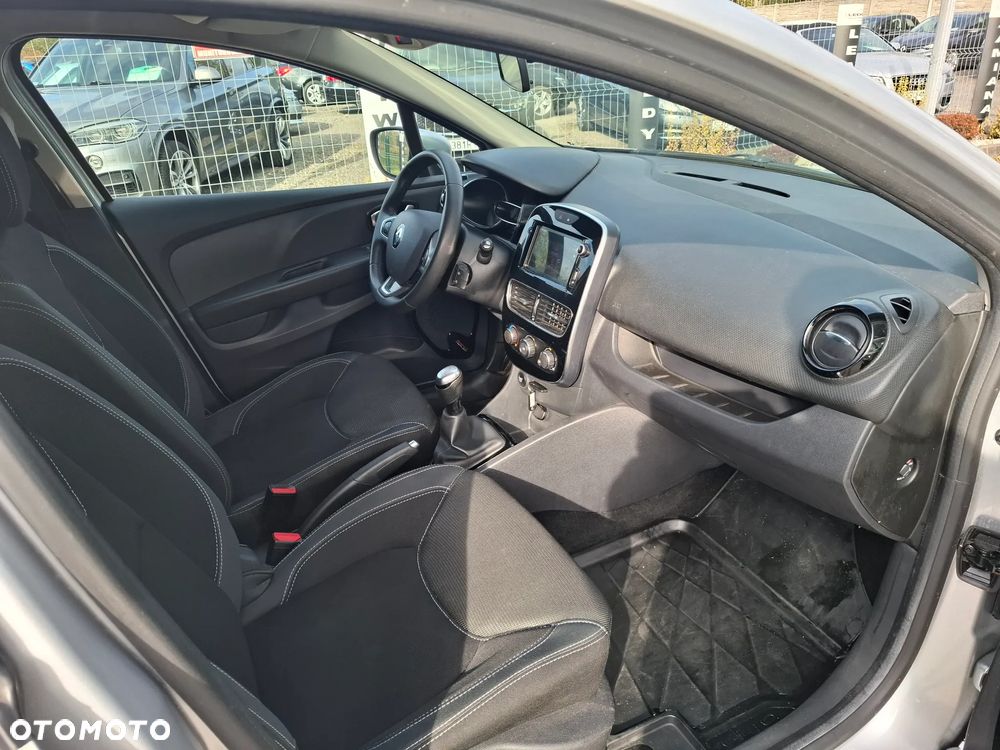 Renault Clio - 15