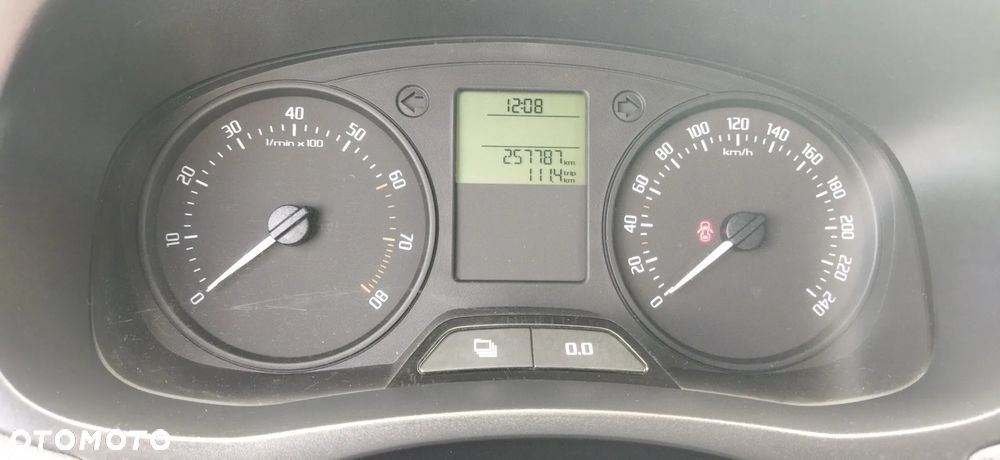 Skoda Fabia 1.4 16V Active - 17