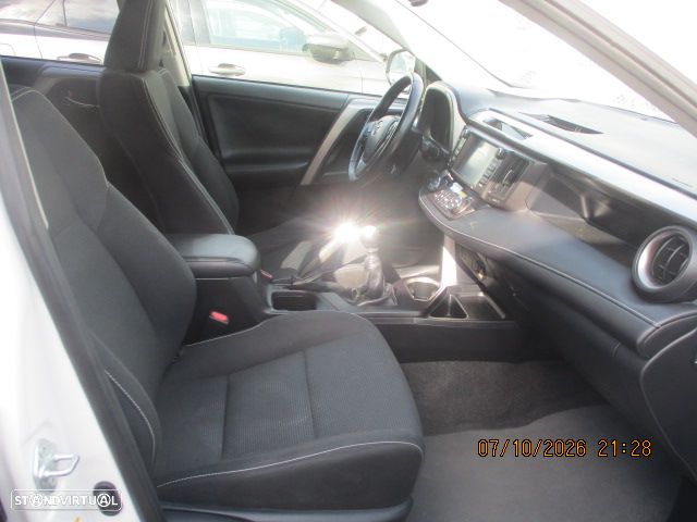 Toyota RAV4 - 11