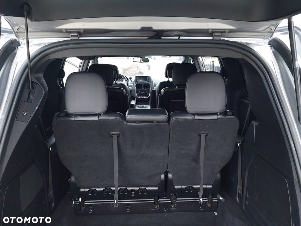 Dodge Grand Caravan 3.6 R/T - 9