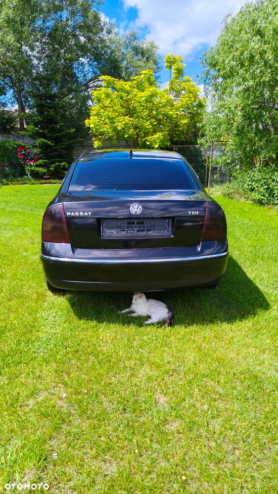 Volkswagen Passat 1.9 TDI Comfortline - 9