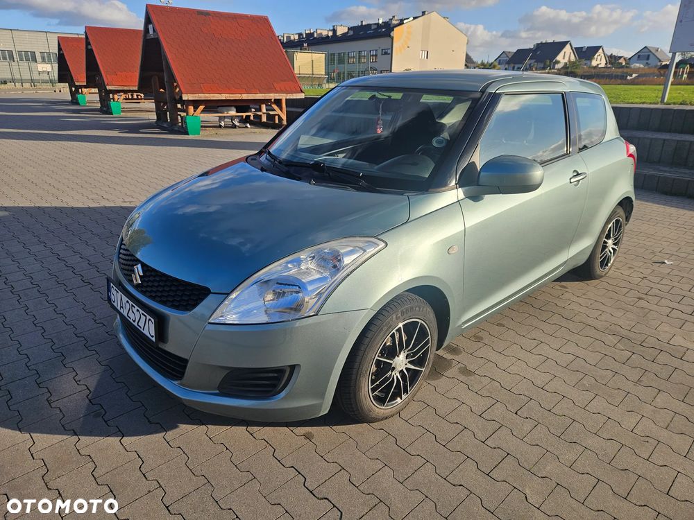 Suzuki Swift 2011 photo 3