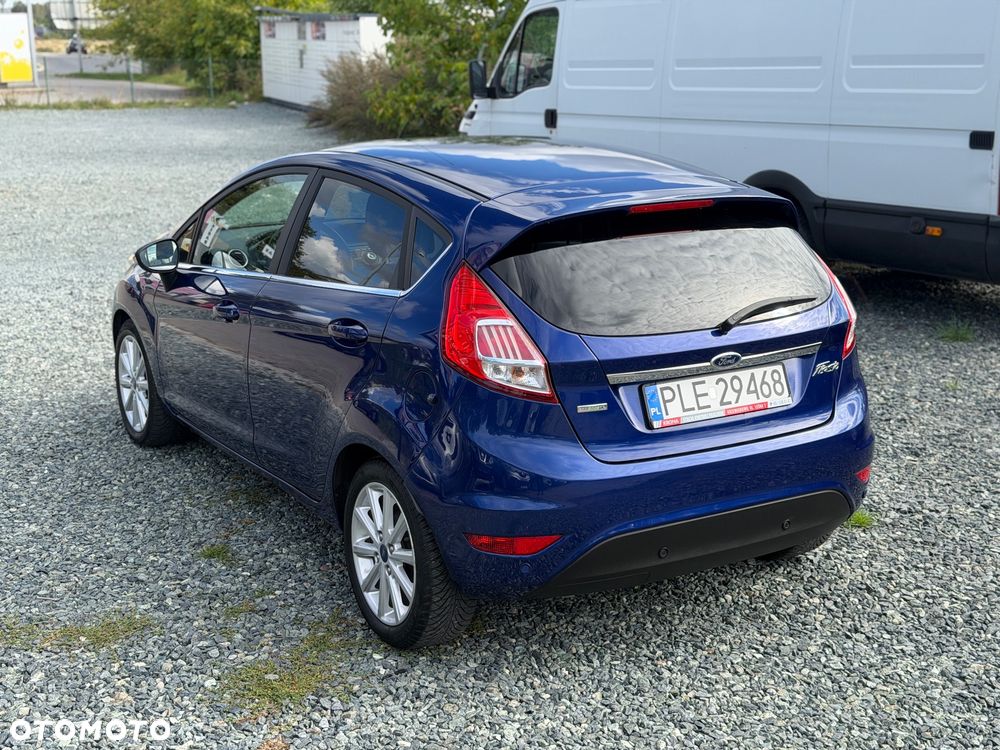 Ford Fiesta - 22
