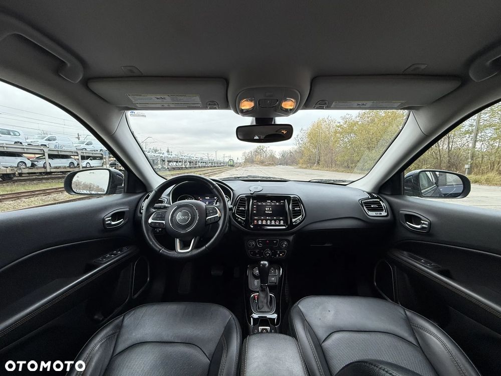Jeep Compass - 17