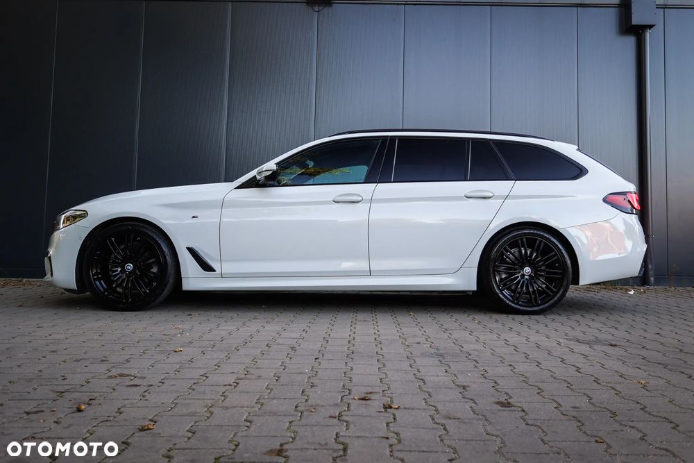 BMW Seria 5 520d M Sport Edition - 8