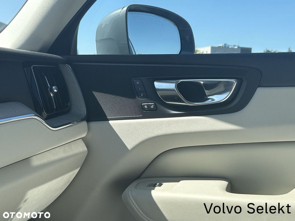 Volvo XC 60 - 22