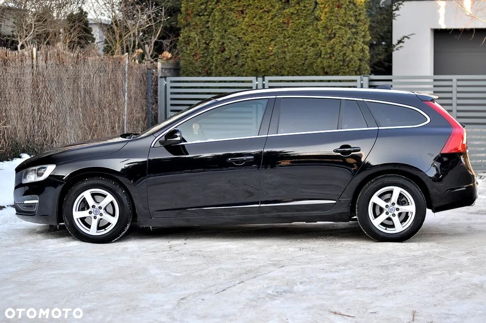 Volvo V60 D4 Geartronic Summum - 11