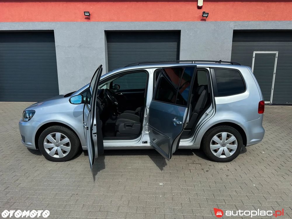 Volkswagen Touran - 18