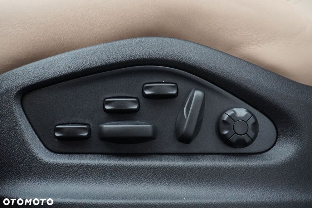 Porsche Cayenne - 20