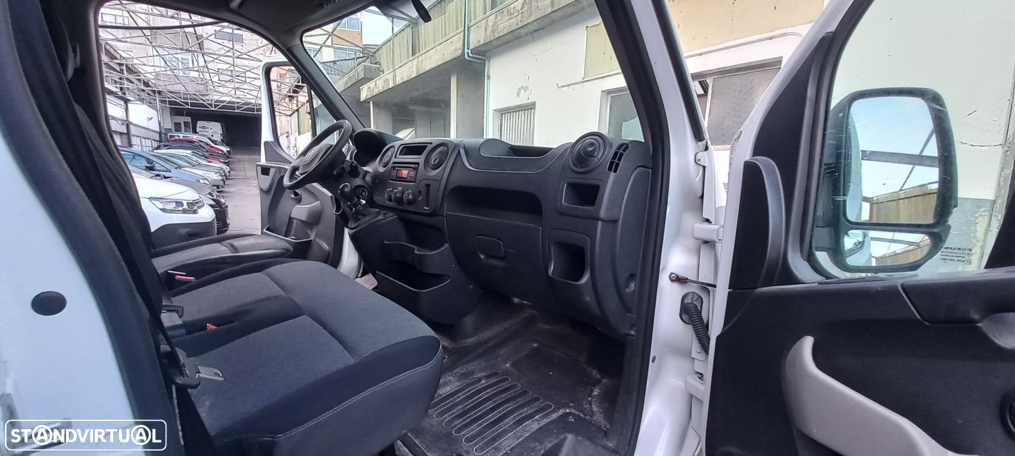 Renault Master 2.3 dCi L2H2 3.3T SS - 12