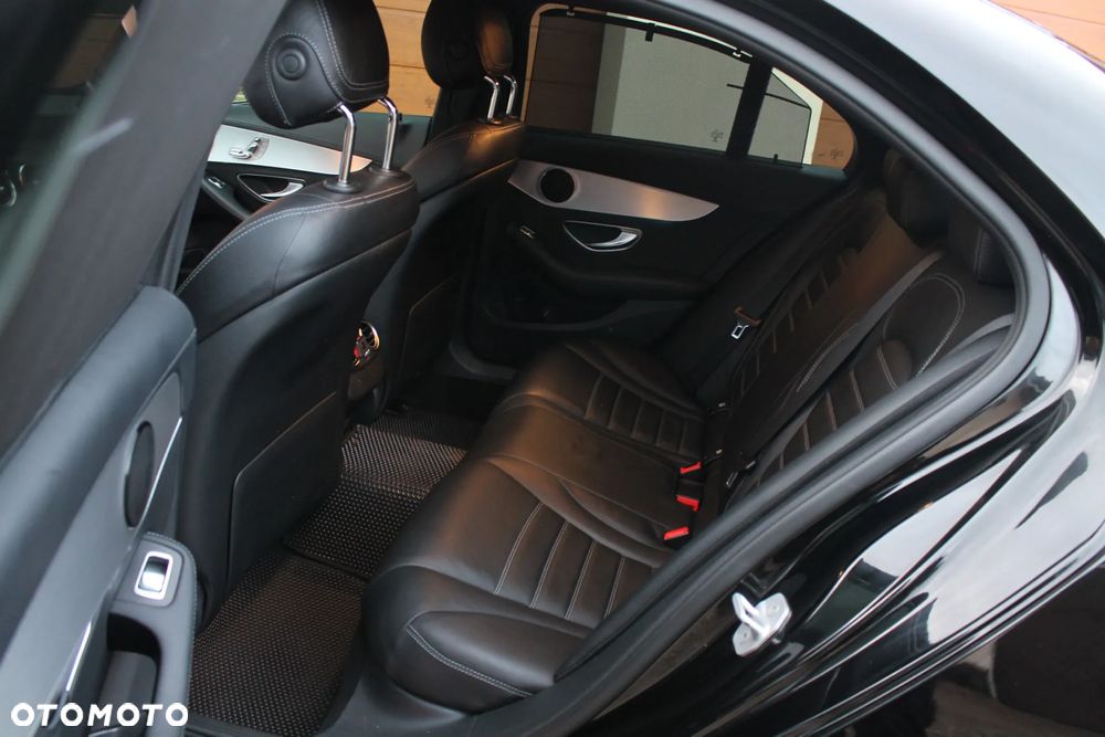 Mercedes-Benz Klasa C 200 4-Matic 9G-TRONIC - 18