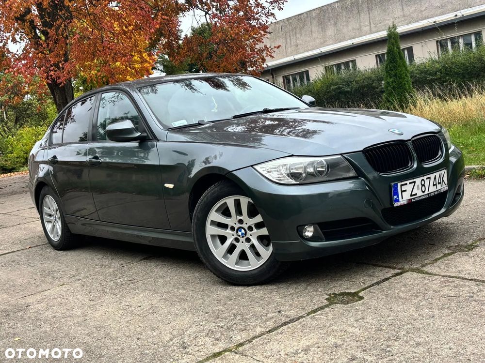 BMW Seria 3 318i - 10