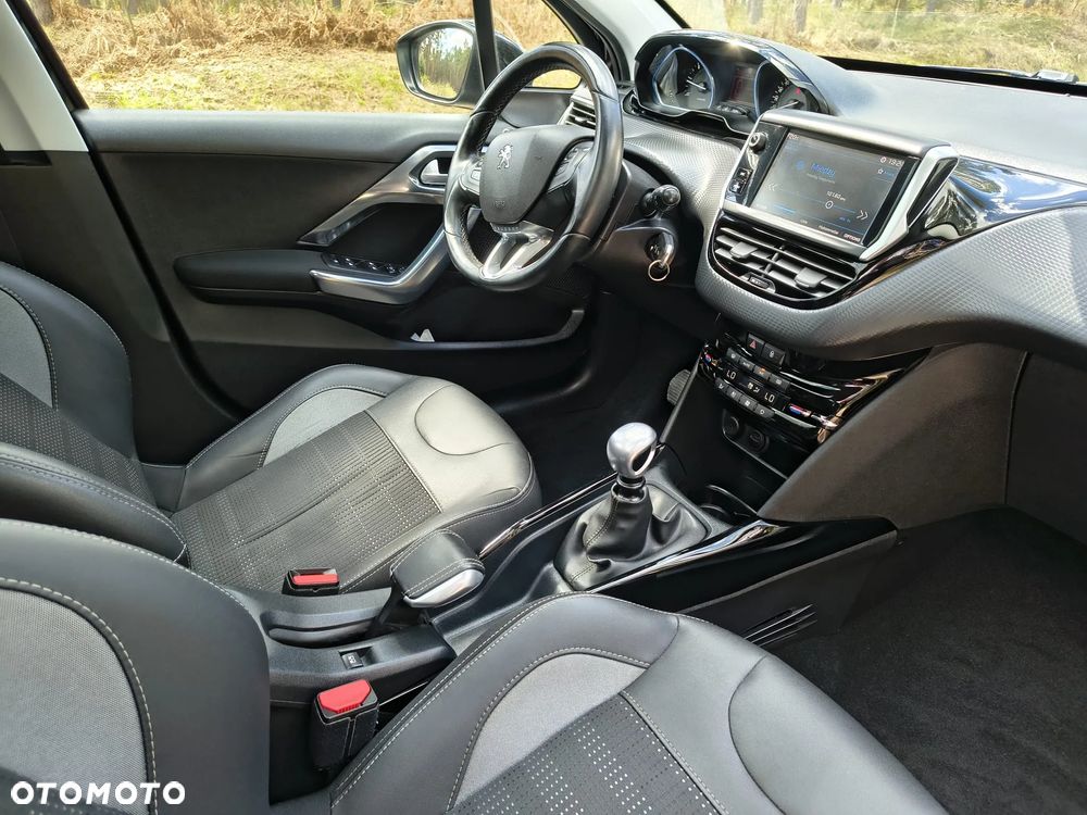 Peugeot 2008 BlueHDi 100 STOP & START Allure - 10