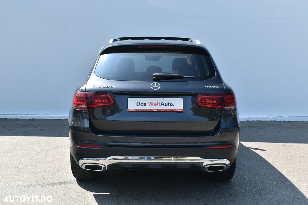 Mercedes-Benz GLC 300 e 4MATIC - 14