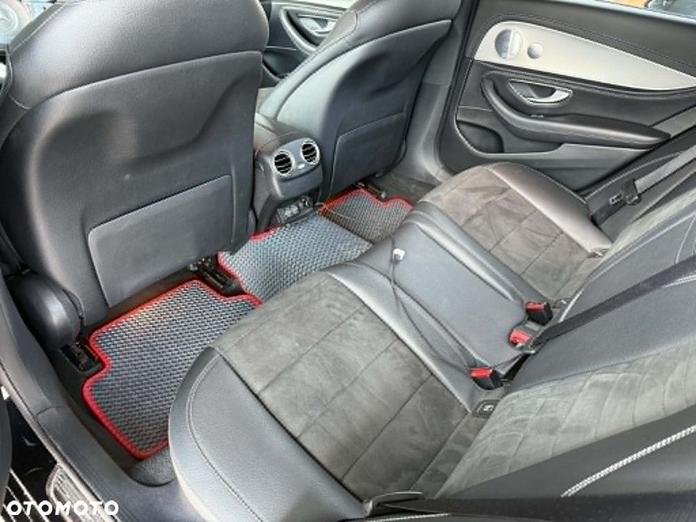 Mercedes-Benz Klasa E 200 4-Matic 9G-TRONIC - 9