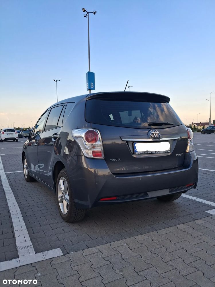 Toyota Verso - 10