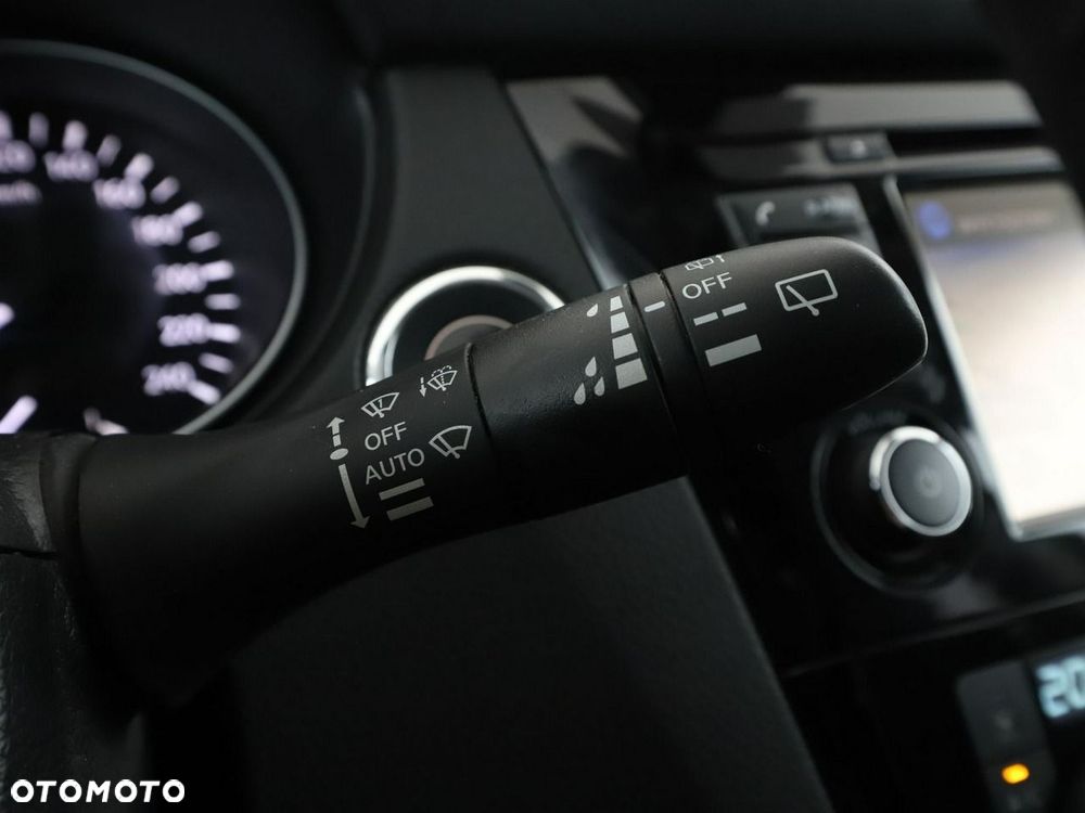 Nissan Qashqai 1.6 DIG-T N-Connecta - 32