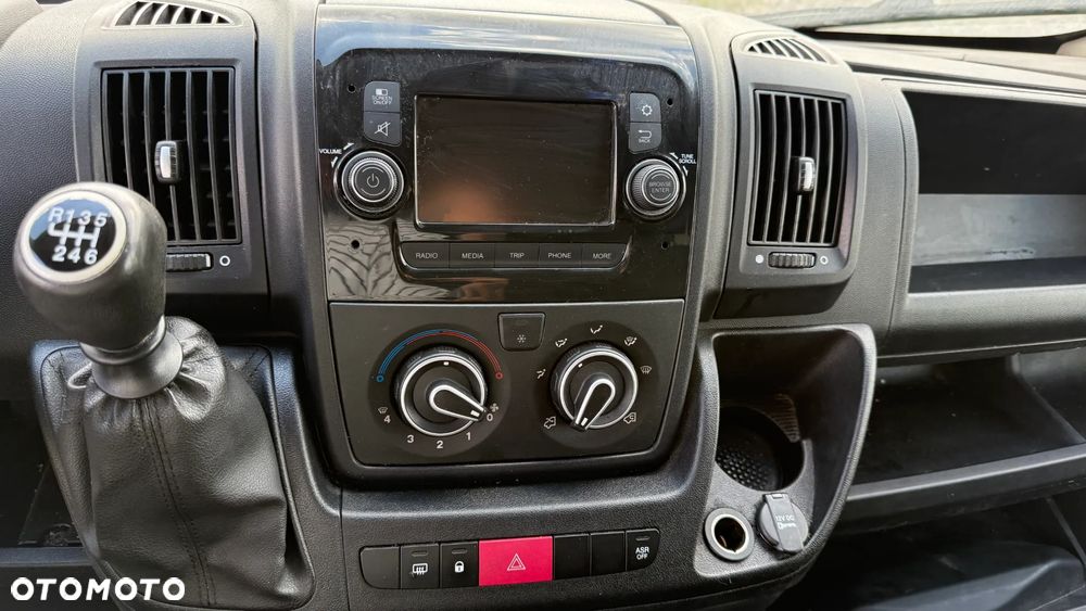 Peugeot BOXER - 21